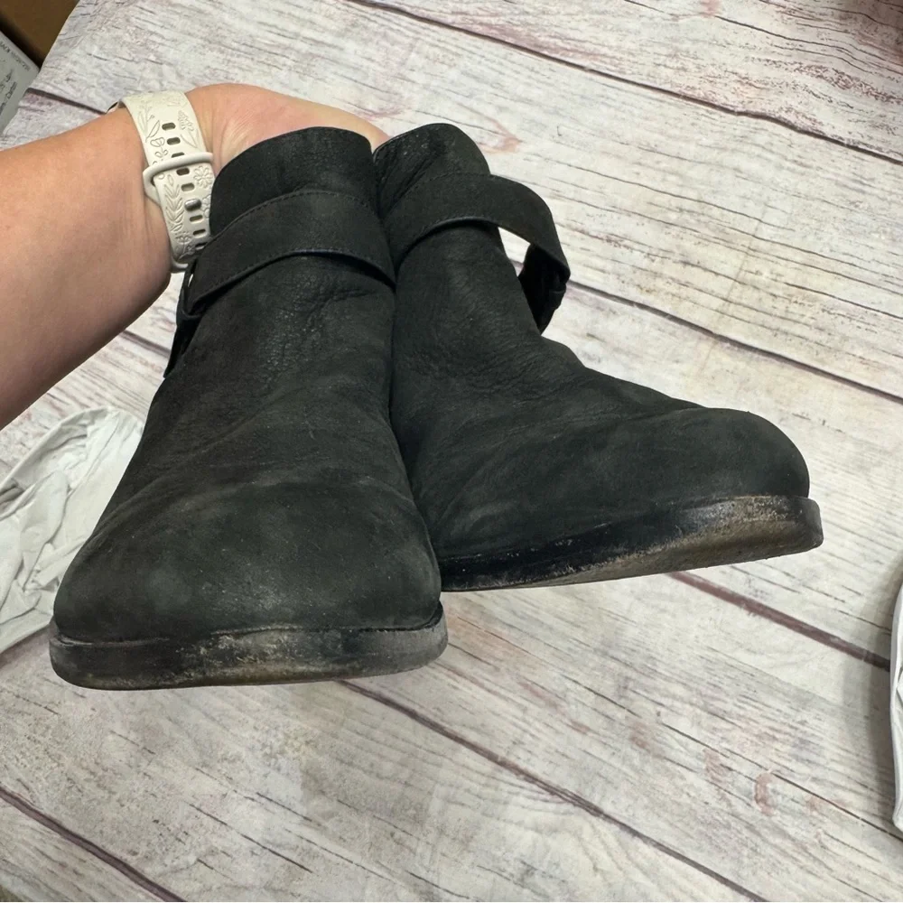 Eileen Fisher Ives Tumbled Nubuck Booties Black Size 12